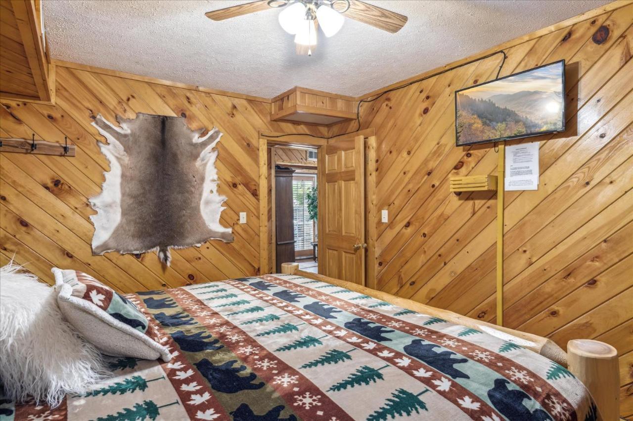 Smokey Max Chalet Sevierville Esterno foto